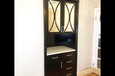 Example of a classic home design design in New York