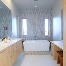 color of the vanity is nice