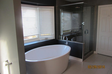Example of a trendy bathroom design in Toronto