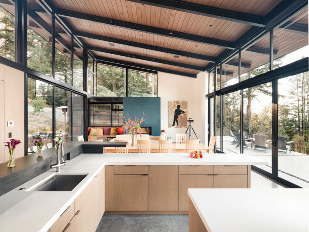 Contemporary Kitchen by WA Design Architects