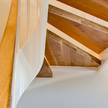 Continuous Stair - Red and White Wormy Oak