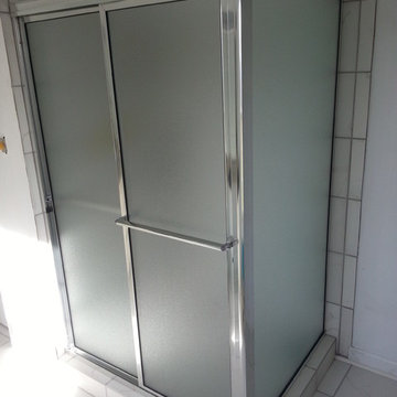 Sliding shower doors Frameless and Framed