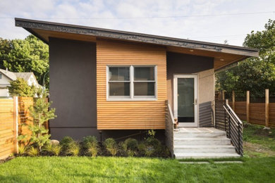 Photo of a modern landscaping in Vancouver.