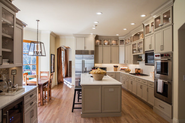 Kitchen Of The Week Latte Colored Cabinets Perk Up An L Shape