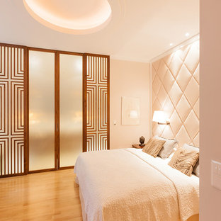 Esempio di una camera da letto etnica