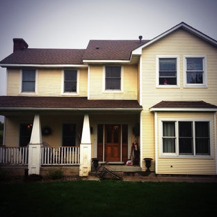 Cream Color Vinyl Siding | Houzz