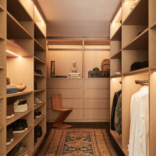 Walking Closet