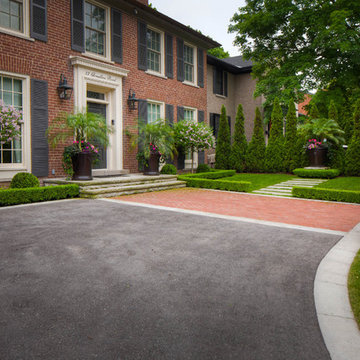 Lawrence Park Frontyard