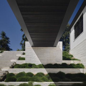 Atherton New Contemporary: Form and Light