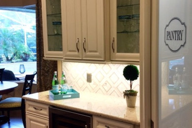 Example of a transitional kitchen design in Orlando