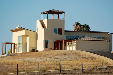 Example of an exterior home design in San Francisco