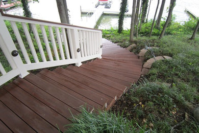 Backyard deck photo in Indianapolis