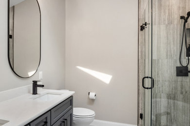 Bathroom - bathroom idea in St Louis