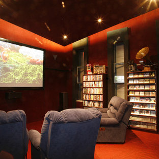 Photo of a contemporary home cinema in Tel Aviv.