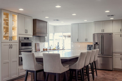 Kitchen - modern kitchen idea in Phoenix