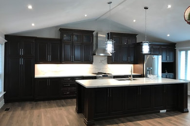 Kitchen - kitchen idea in Toronto