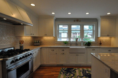 Example of a kitchen design in Boston