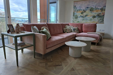 Design ideas for a modern living room in Surrey.