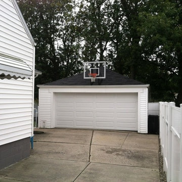 Warren Y's Roof King Gold Basketball System on a 22x25 in Cheektowaga, NY