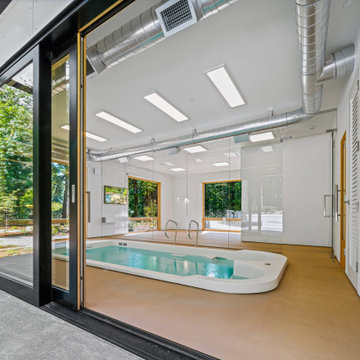 Striking Contemporary Custom Home in Grand Ridge