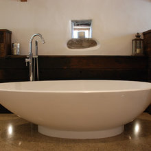 Tub With Wood