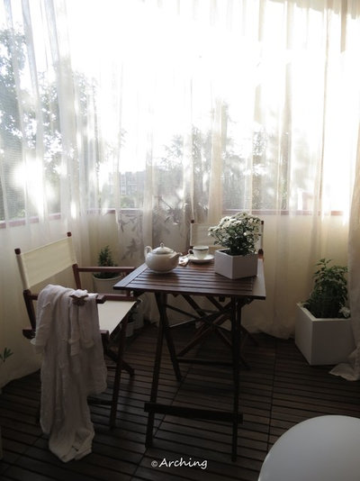 Модернизм Балкон и лоджия by Arching - Architettura d'interni & home staging