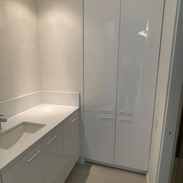 Bathroom's