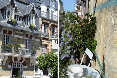 Cette image montre une façade de maison traditionnelle.