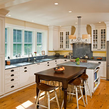Kitchen island / dining table