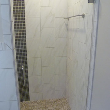 Pebble Floor Bathroom