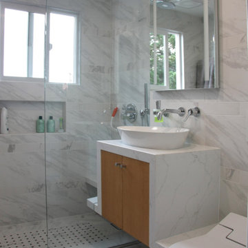 Small Bath 5' x 7'