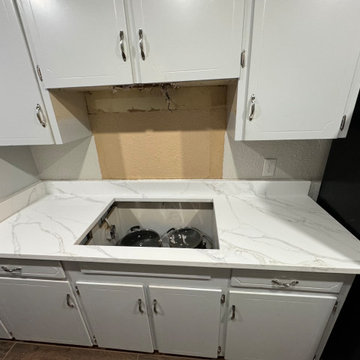 White calacatta quartz kitchen countertops