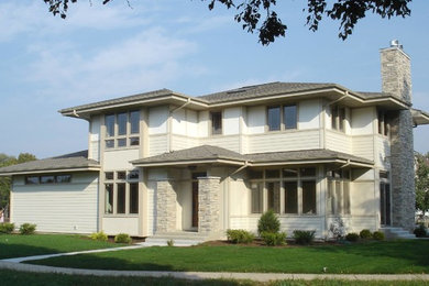 Design ideas for an arts and crafts exterior in Chicago.