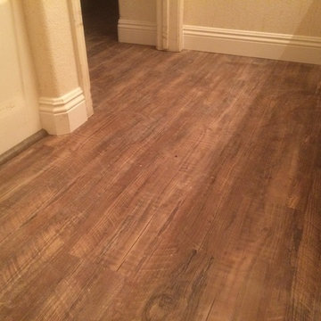 Rustic Reclaimed Oak 3mm luxury vinyl planks