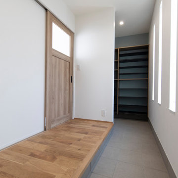 香川県に建つ、「のどやかに包む家」の玄関ホール