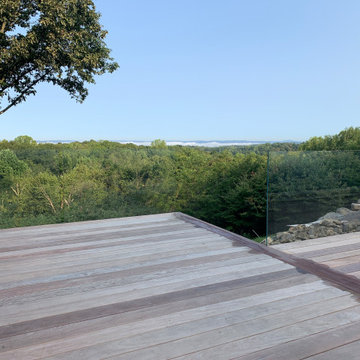 Frameless Glass Deck Railing - Beford NY