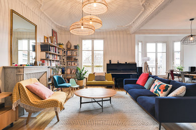 Cette image montre un salon nordique.