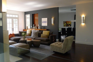 Minimalist living room photo in Los Angeles