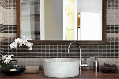 Inspiration for a 1950s home design remodel in Los Angeles