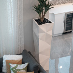 29 Windermere Dr. SW - Artificial Plants And Trees