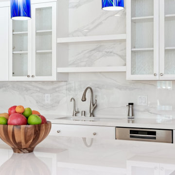 San Vicente: Full Kitchen and Bathroom Renovation