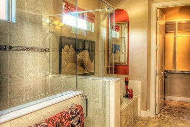 Example of a trendy bathroom design in Orlando