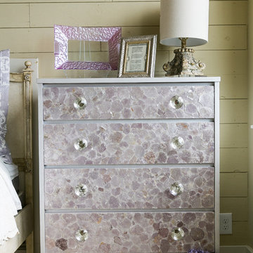 Traditional Home with a Gustavian Twist