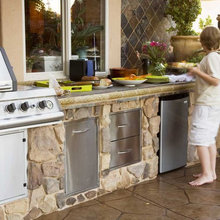 outdoor kitchen