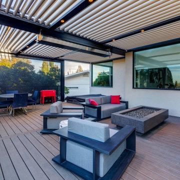 Calgary West StruXure Adjustable Pergola with Phantom Motorized Screens & Lights