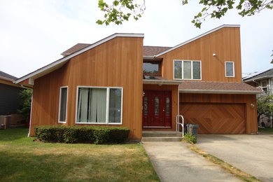 Example of a tuscan home design design in New York