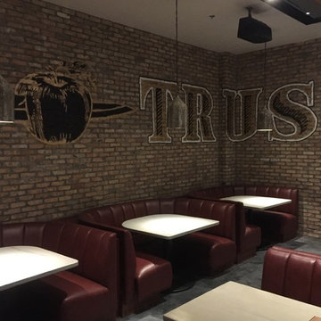 Trust & Co. Bar
