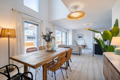 Exemple d'une salle à manger chic.