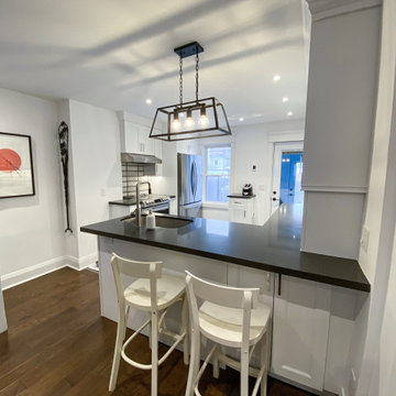 Hazelwood Ave. Kitchen - Toronto
