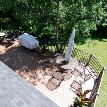 Azek deck with Aluminum rail